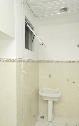 Casa à venda com 350m², 5 quartos e 1 vagaÁrea de Serviço 2