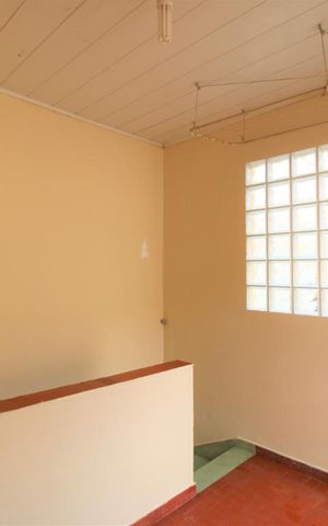 Casa à venda com 120m², 2 quartos e sem vagaÁrea de serviço 