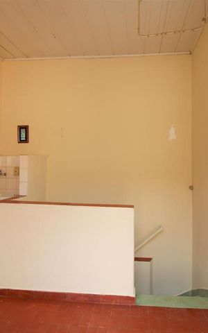 Casa à venda com 120m², 2 quartos e sem vagaÁrea de serviço 