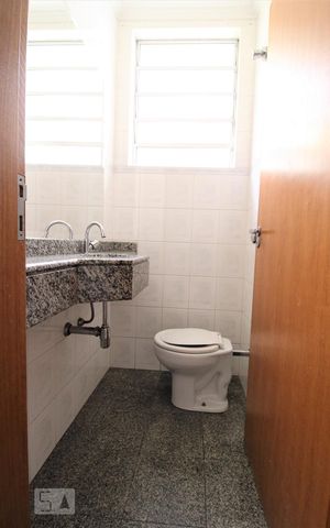 Casa à venda com 120m², 2 quartos e sem vagaLavabo 