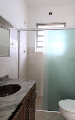 Casa à venda com 120m², 2 quartos e sem vagaBanheiro 