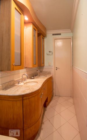 Apartamento à venda com 166m², 3 quartos e 2 vagas Apartamento à venda com 166m², 3 quartos e 2 vagasBanheiro