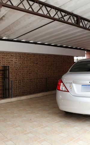 Casa à venda com 310m², 4 quartos e 3 vagasGaragem