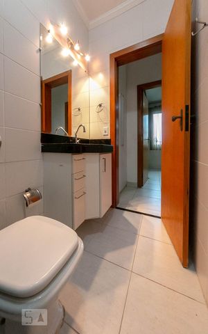 Casa de condomínio à venda com 68m², 2 quartos e 1 vagaBanheiro Social