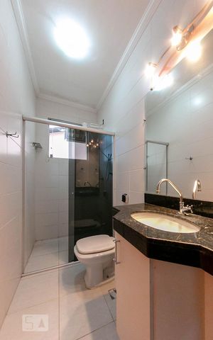 Casa de condomínio à venda com 68m², 2 quartos e 1 vagaBanheiro Social