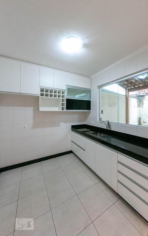 Casa de condomínio à venda com 68m², 2 quartos e 1 vagaCozinha