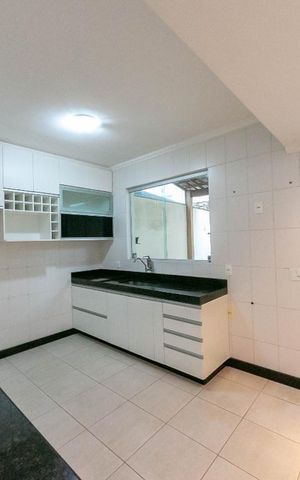Casa de condomínio à venda com 68m², 2 quartos e 1 vagaCozinha