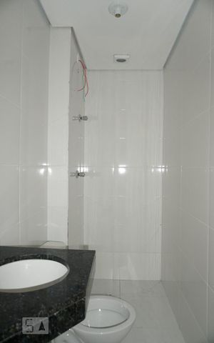 Apartamento para alugar com 42m², 2 quartos e sem vagaBanheiro