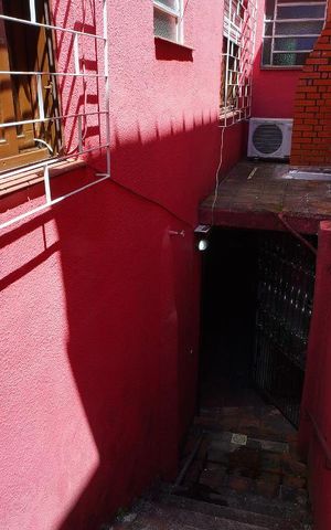 Casa à venda com 233m², 3 quartos e 3 vagasAcesso a Garagem