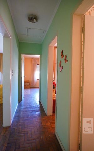 Casa à venda com 233m², 3 quartos e 3 vagasCorredor