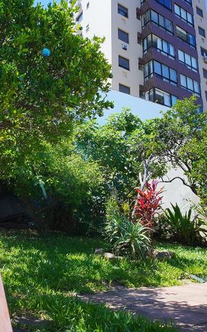 Casa à venda com 233m², 3 quartos e 3 vagasPátio Fundos