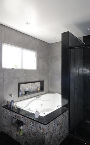 Casa para alugar com 465m², 3 quartos e 2 vagasBanheiro da Suíte