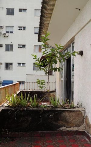 Casa à venda com 645m², 4 quartos e 5 vagasVaranda 