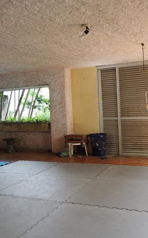 Casa à venda com 645m², 4 quartos e 5 vagasGaragem 