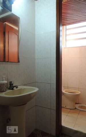 Casa à venda com 645m², 4 quartos e 5 vagasLavabo
