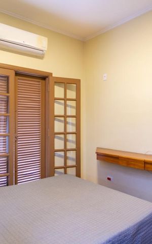 Casa à venda com 351m², 4 quartos e 4 vagas Casa à venda com 351m², 4 quartos e 4 vagasQuarto 1