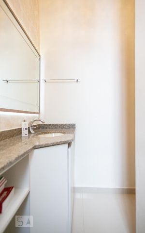 Casa à venda com 351m², 4 quartos e 4 vagas Casa à venda com 351m², 4 quartos e 4 vagasLavabo