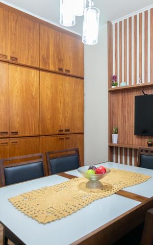 Casa à venda com 351m², 4 quartos e 4 vagas Casa à venda com 351m², 4 quartos e 4 vagasCopa