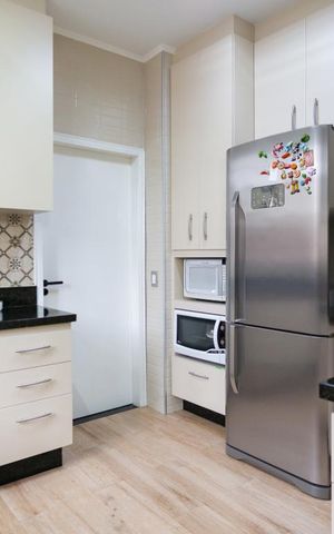 Casa à venda com 351m², 4 quartos e 4 vagas Casa à venda com 351m², 4 quartos e 4 vagasCozinha