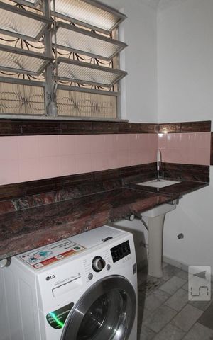 Casa à venda com 233m², 4 quartos e 1 vagaLavanderia