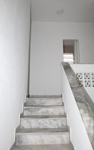 Casa à venda com 233m², 4 quartos e 1 vagaEscada