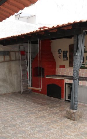Casa à venda com 233m², 4 quartos e 1 vagaQuintal