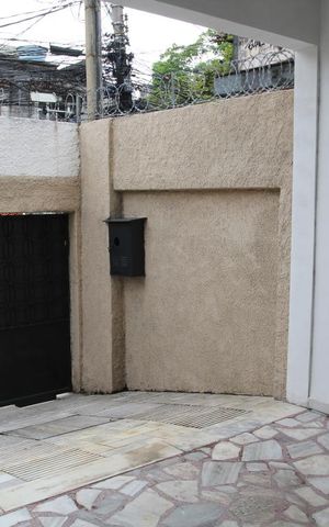Casa à venda com 233m², 4 quartos e 1 vagaGaragem
