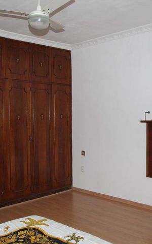Casa à venda com 233m², 4 quartos e 1 vagaQuarto 1