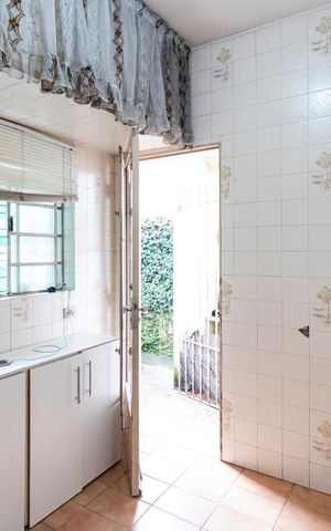 Casa à venda com 252m², 2 quartos e 5 vagasQuarto de serviço