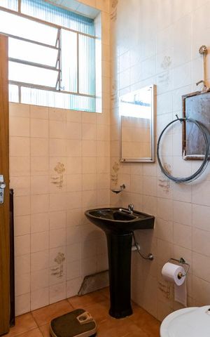 Casa à venda com 252m², 2 quartos e 5 vagasBanheiro da Suíte