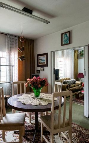 Casa à venda com 252m², 2 quartos e 5 vagasSala