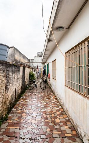 Casa à venda com 252m², 2 quartos e 5 vagasQuintal