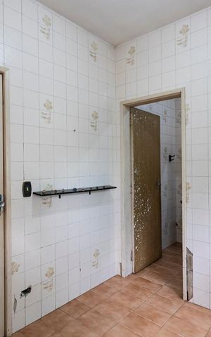 Casa à venda com 252m², 2 quartos e 5 vagasQuarto de serviço