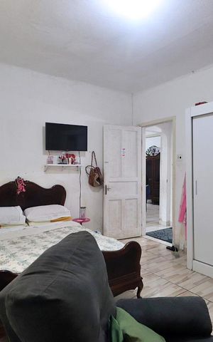 Casa à venda com 240m², 3 quartos e 2 vagasQuarto 3