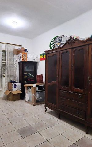 Casa à venda com 240m², 3 quartos e 2 vagasQuarto 2