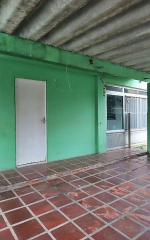 Casa à venda com 240m², 3 quartos e 2 vagasGaragem