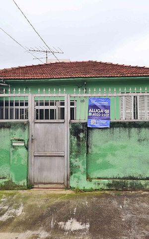 Casa à venda com 240m², 3 quartos e 2 vagasFachada