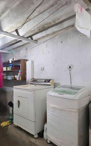 Casa à venda com 240m², 3 quartos e 2 vagasÁrea de Serviço