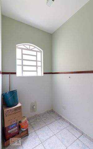 Casa à venda com 200m², 6 quartos e 1 vagaCasa 2 - quarto 4 ou cozinha - recuo