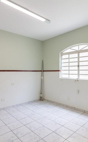 Casa à venda com 200m², 6 quartos e 1 vagaCasa 2 - quarto 4 ou cozinha