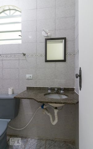 Casa à venda com 200m², 6 quartos e 1 vagaCasa 1 - banheiro