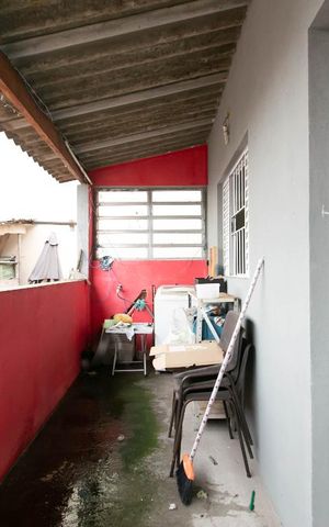 Casa à venda com 249m², 4 quartos e 6 vagas Casa à venda com 249m², 4 quartos e 6 vagasÁrea de Serviço