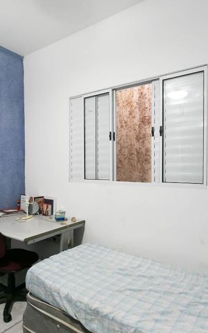 Casa à venda com 249m², 4 quartos e 6 vagas Casa à venda com 249m², 4 quartos e 6 vagasQuarto 1
