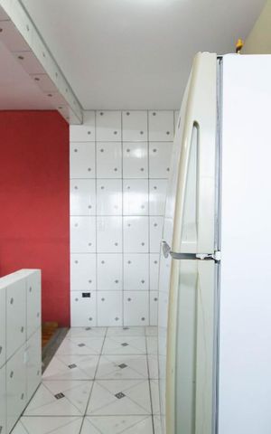 Casa à venda com 249m², 4 quartos e 6 vagas Casa à venda com 249m², 4 quartos e 6 vagasCozinha 2