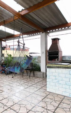 Casa à venda com 249m², 4 quartos e 6 vagas Casa à venda com 249m², 4 quartos e 6 vagasÁrea Externa