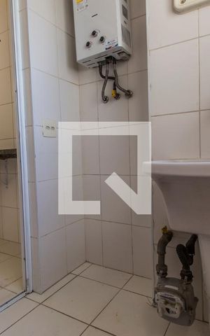 Apartamento à venda com 68m², 3 quartos e 1 vagaÁrea de Serviço