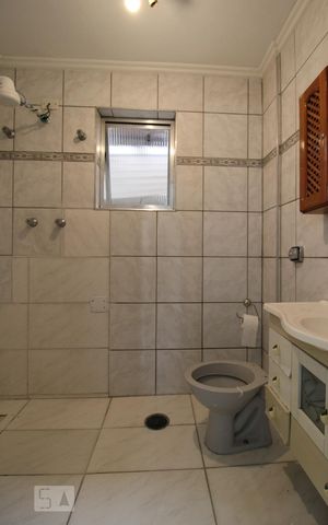 Casa para alugar com 112m², 2 quartos e 3 vagasBanheiro 1