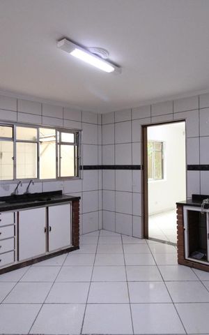 Casa para alugar com 112m², 2 quartos e 3 vagasCozinha 
