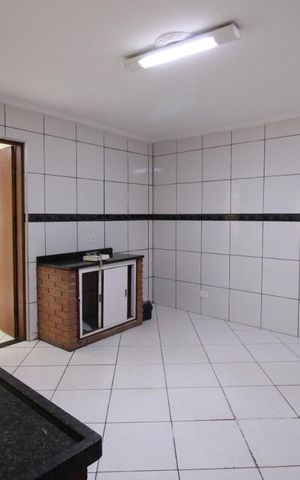 Casa para alugar com 112m², 2 quartos e 3 vagasCozinha 