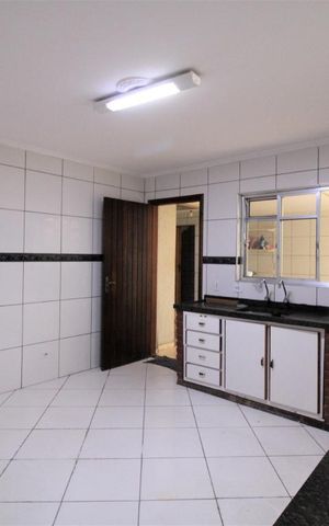 Casa para alugar com 112m², 2 quartos e 3 vagasCozinha 